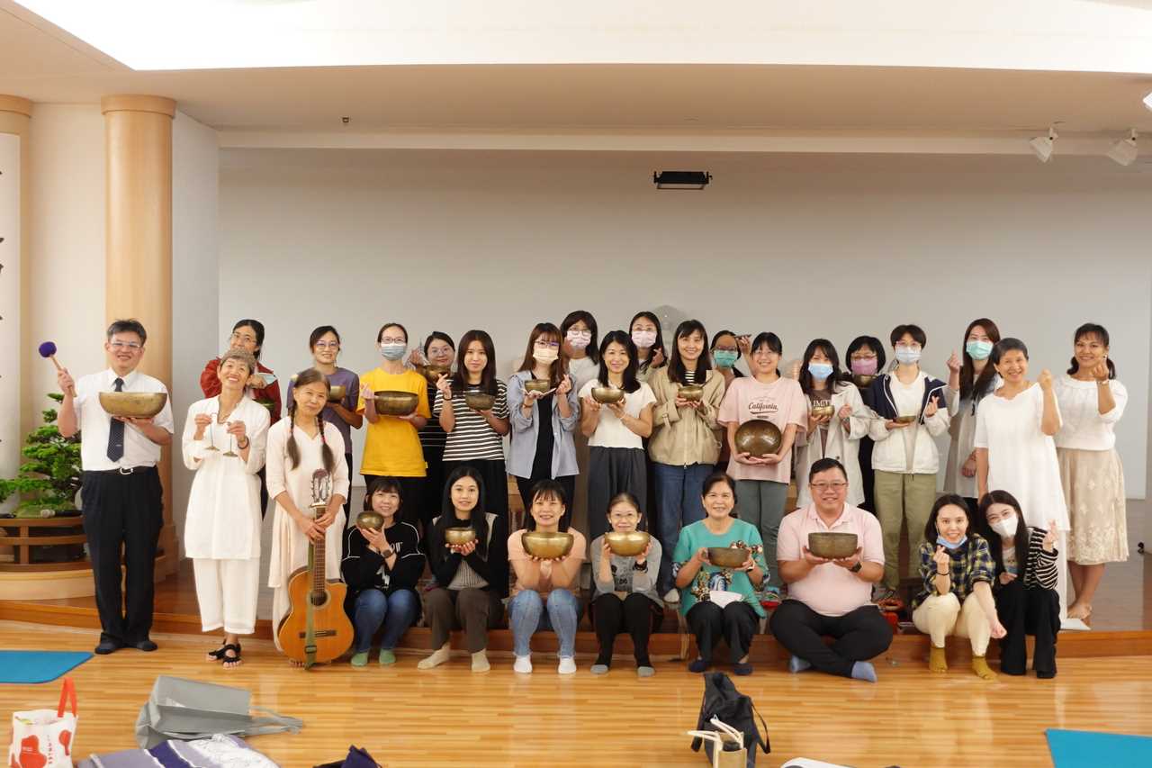 同仁頌缽、瑜伽初體驗 台中慈院期待病友會應用