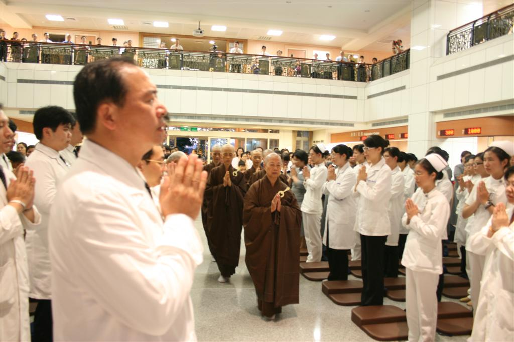 台中慈院首次祈福會  突破困難病房現場直播