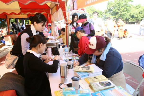 預約新流感疫苗接種 民眾信心待加強