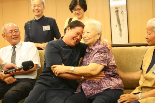 法親關懷游陳師姊，蘇祝芬視同媽媽保護