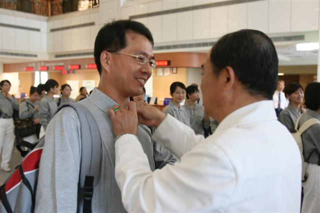 33同仁返花蓮 慈院生力軍人文營洗禮