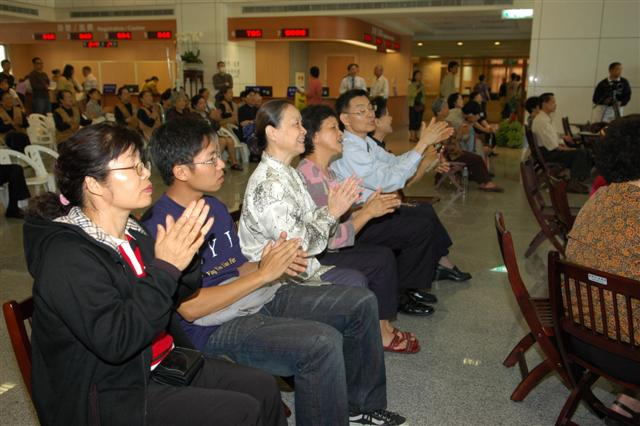 慈濟台北委員合唱團　用歌聲療養病人的心