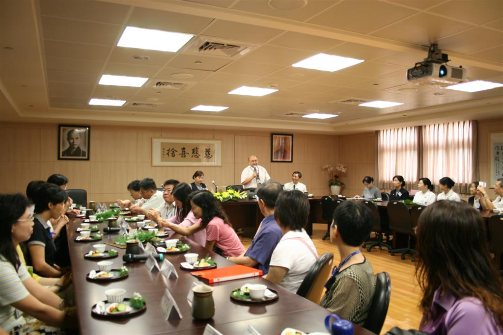 台中市衛生局參訪台中慈院 學習為民服務的精神