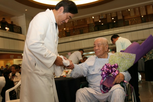 宣揚親恩反哺孝道，九九重陽不忘守護長者健康