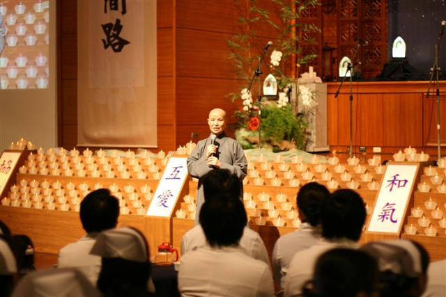 首批培訓同仁受證，溫馨座談