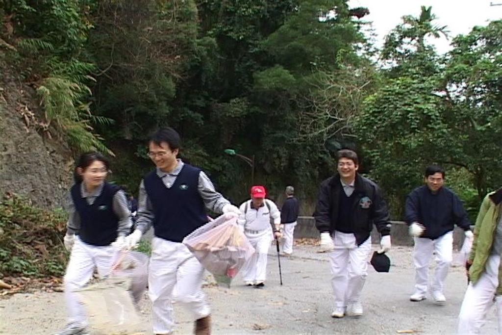 學習藥師如來精神   台中慈濟醫院藥師淨山護地球