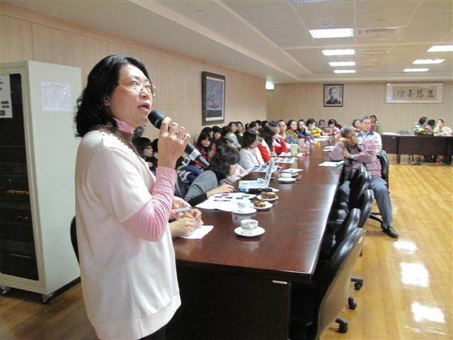 首辦老人照護講座，變動的環境更要注意健康