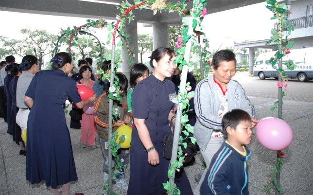 關懷家庭母親表揚  奮鬥生命故事啟發人心