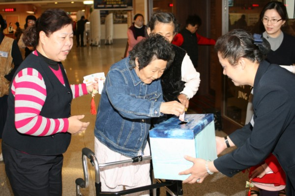 響應「天地告急災難起  齋戒懺悔大願行」醫護齊心齋戒勸募「送福到病房」
