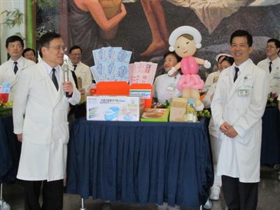 護理師節大會 白海芋系列影片傳遞溫暖 全院賀禮過節 不忘尼泊爾災民虔誠祈禱