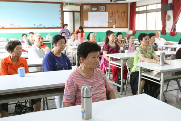 關懷農村高齡長者,醫護走入社區