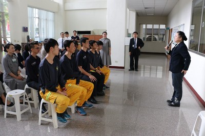臺中慈院行動健檢 守護特搜弟兄健康