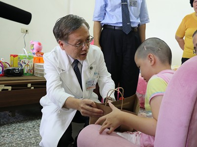 關懷罕病小妹劉欣妮 慈濟人的愛永不間斷