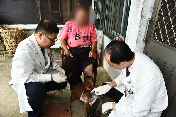 20171111埔里地區台中慈院醫護同仁關懷社區個案