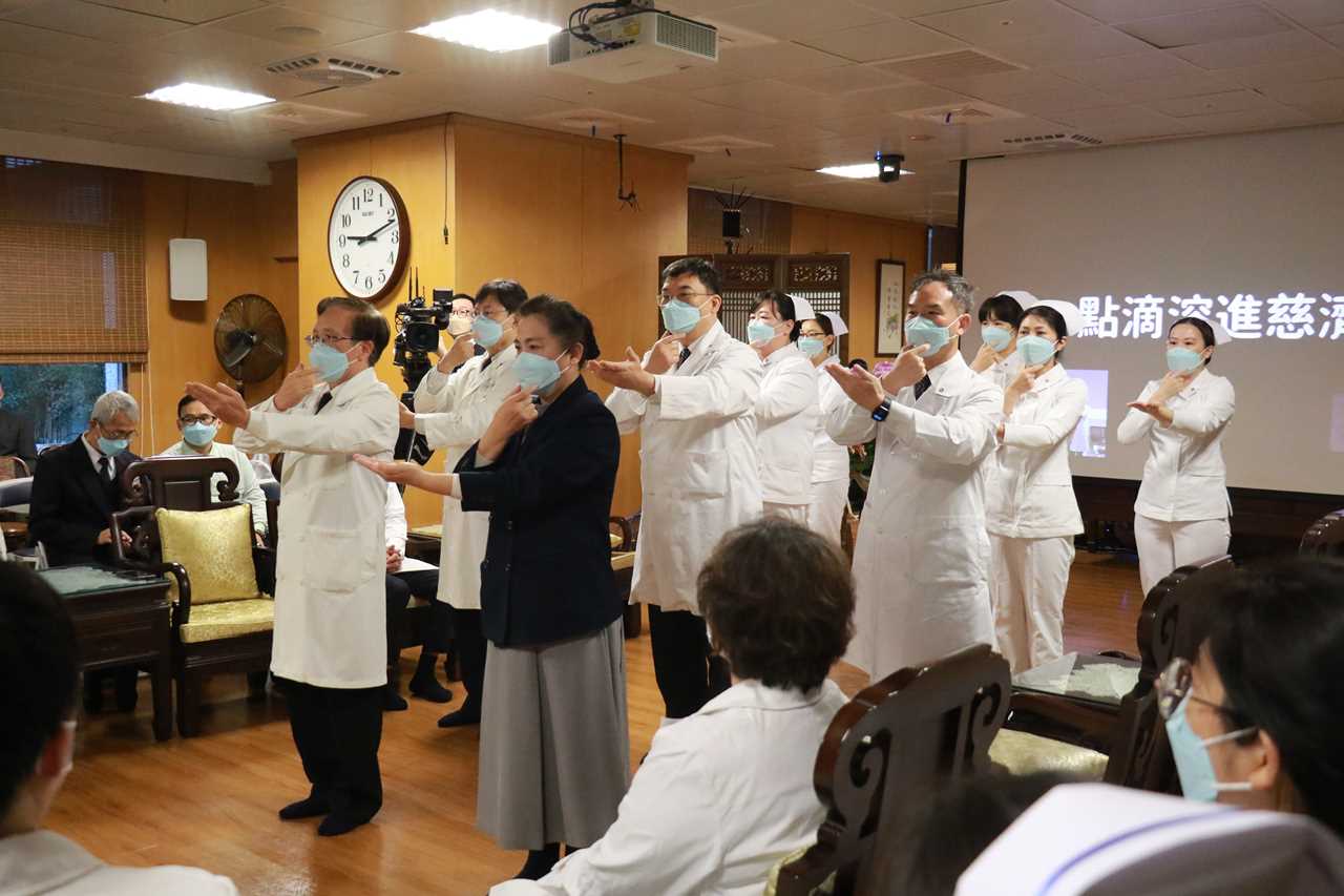 台中慈院溫馨座談 上人肯定長情大愛再現醫療價值