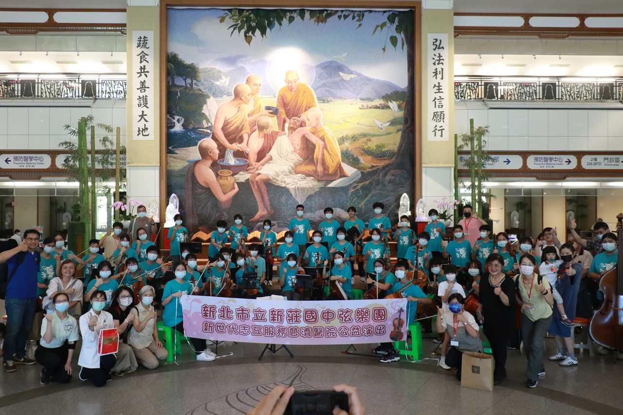 悠揚樂音撫慰心靈 新莊國中弦樂團台中慈院公益演出
