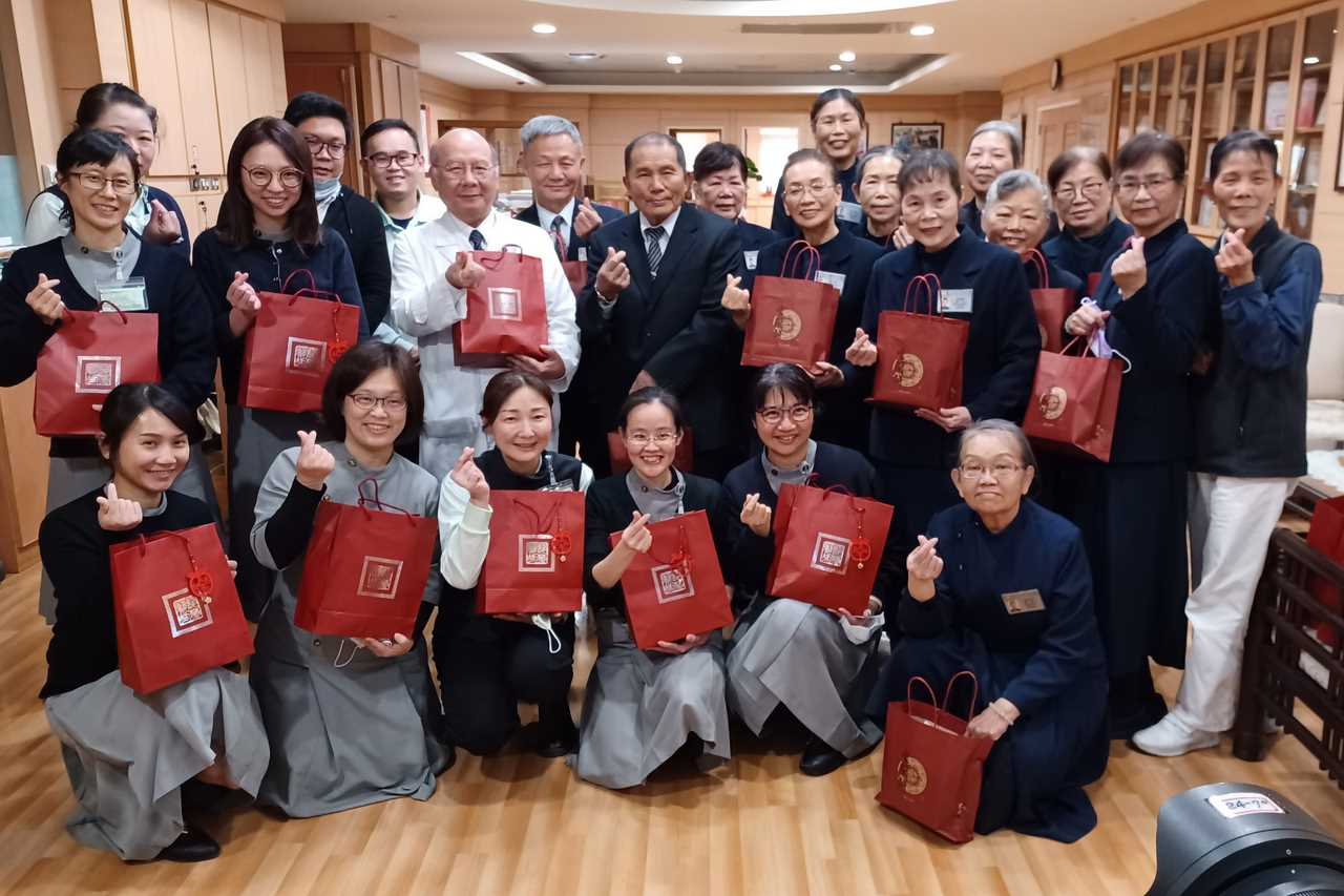 懿德家族歲末相伴 台中慈院擁抱愛、迎挑戰