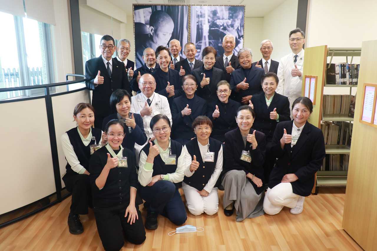深耕人文再續溫情 簡院長與合心關懷志工感恩餐敘