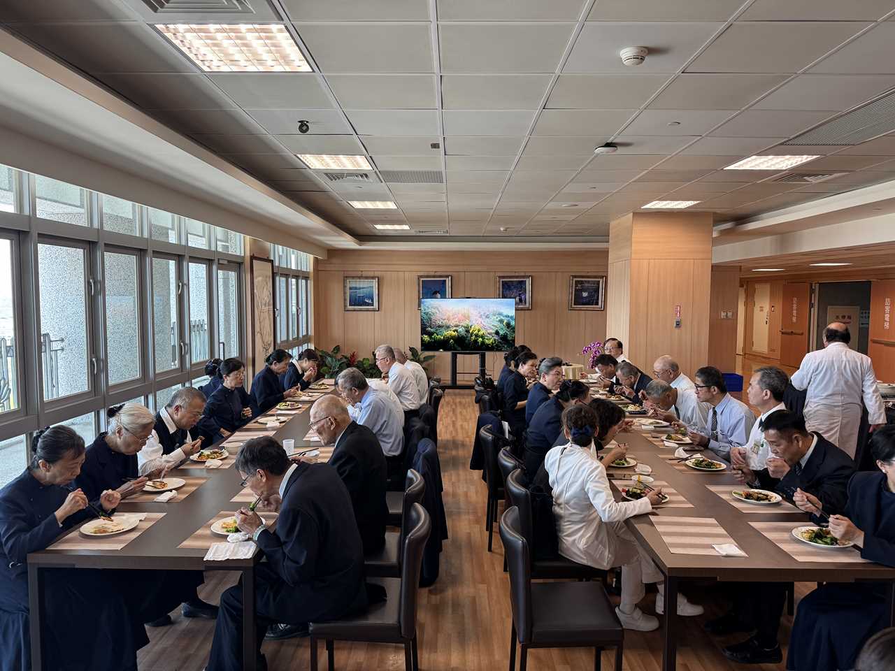 守護法親無微不至 台中慈院與彰化合心團隊餐敘