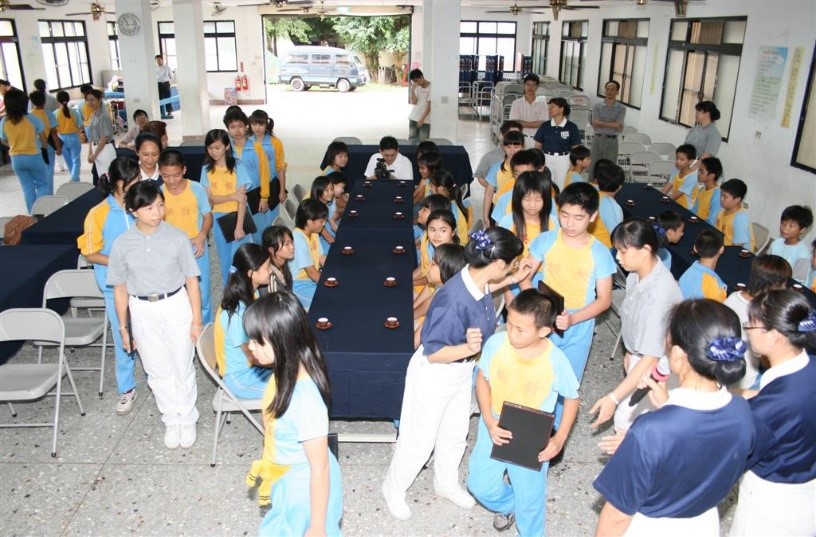 3_e4506.jpg