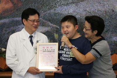 八年持續向前行 信望愛院生健檢