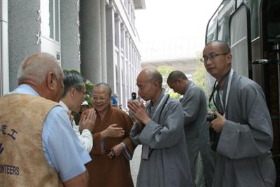 蘇州西園寺法師參訪臺中慈院