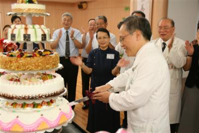 粽情接福慶端午感恩同仁 「祕密」慶生會感動院長