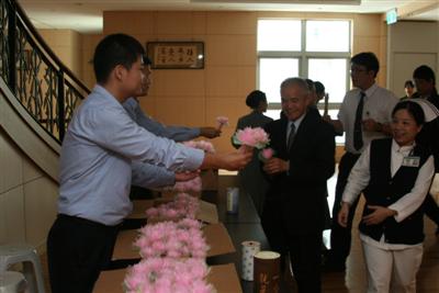 菲律賓賑災醫師即時分享 見苦知福啟同仁大愛