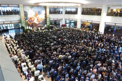 臺中慈院清潔日 社區志工同仁近三千人動員