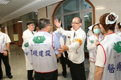夜間大量傷患演習 考驗同仁應變能力