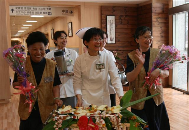 疼惜護理謝親恩 臺中慈院理性與感性交會