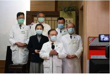懺悔手語迎辛丑 臺中慈院辭歲發願精進