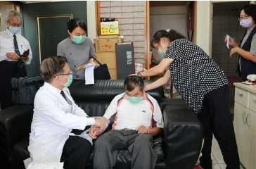 守護貧病、關懷法親 醫療慈善攜手南屯行