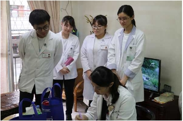 用「心」往診 實習生傳承慈濟精神