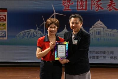 志工應邀承擔表揚活動 慈濟人文之美驚艷全場