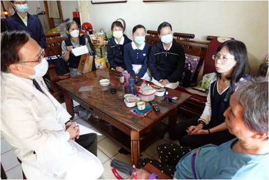 關懷資深委員與照顧者 簡院長感佩：家人最辛苦了！