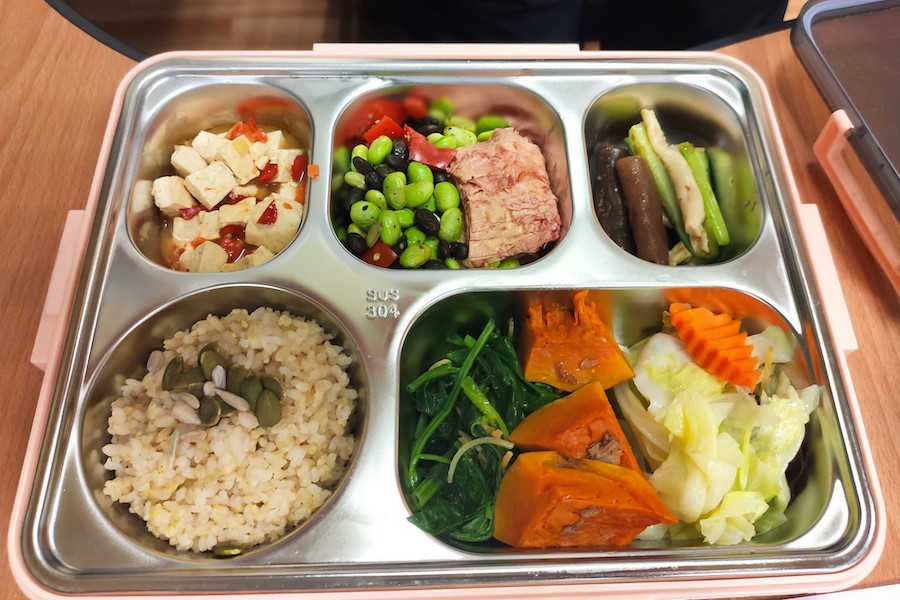 色、香、味俱全的美味蔬食餐盒。