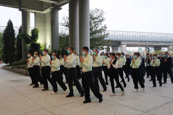 臺中慈院兩日花蓮臺中朝山 汲法水尋初衷跟上人走
