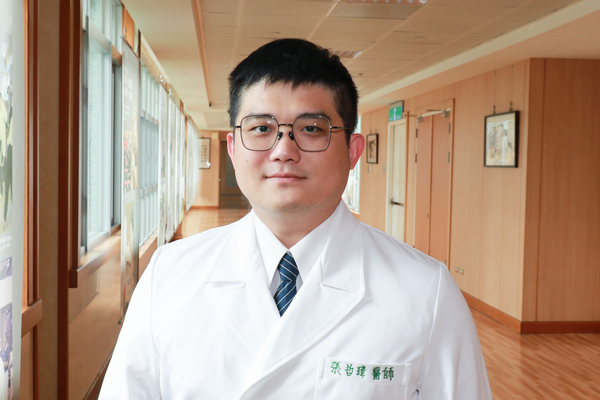 張哲瑋 醫師