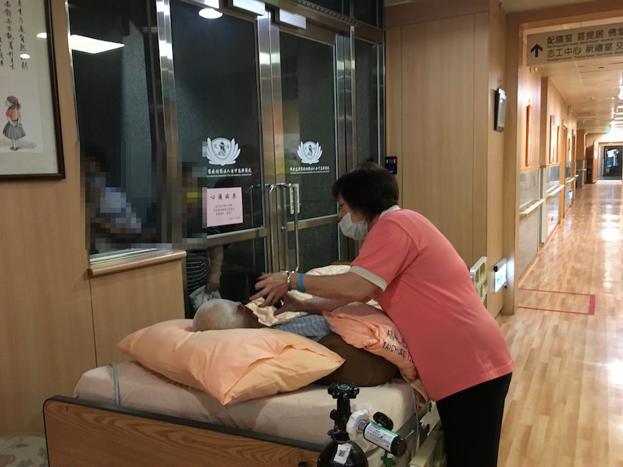 臺中慈濟心蓮病房另類見面會 病人親友溫暖傳愛