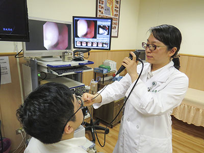 聲音沙啞遭宣告：「沒救」 微創甲狀軟骨聲帶整型術找回聲音