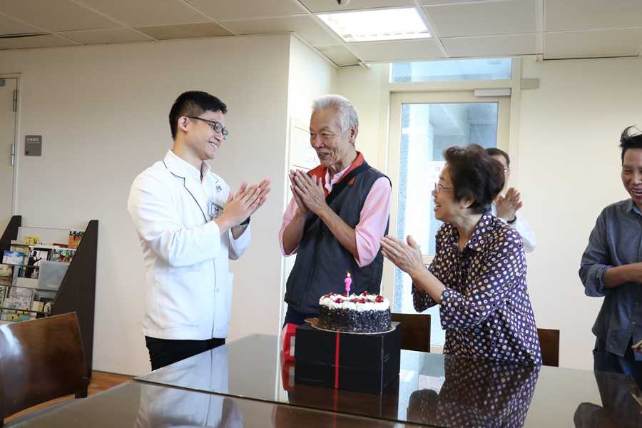 路倒婦人遇貴人 物理治療師CPR救一命