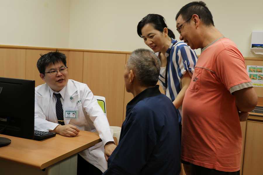 判死還生生機現 巨癌切除逆轉勝