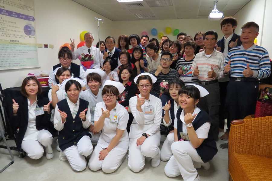 一張卡片激盪漣漪 病人全家是護理家人--2019護理師節專題