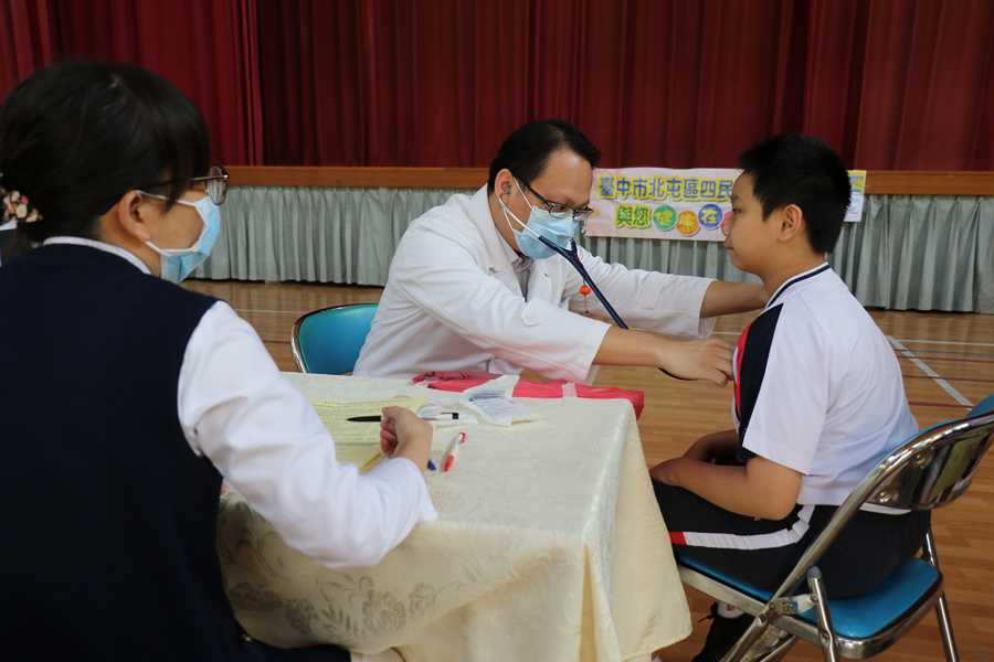 小學流感疫苗接種啟動 臺中慈院人力支援