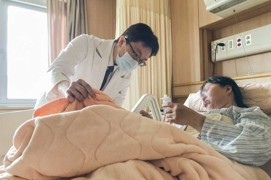 胸腺瘤拖八年長到八公分 跨團隊十四小時拆彈