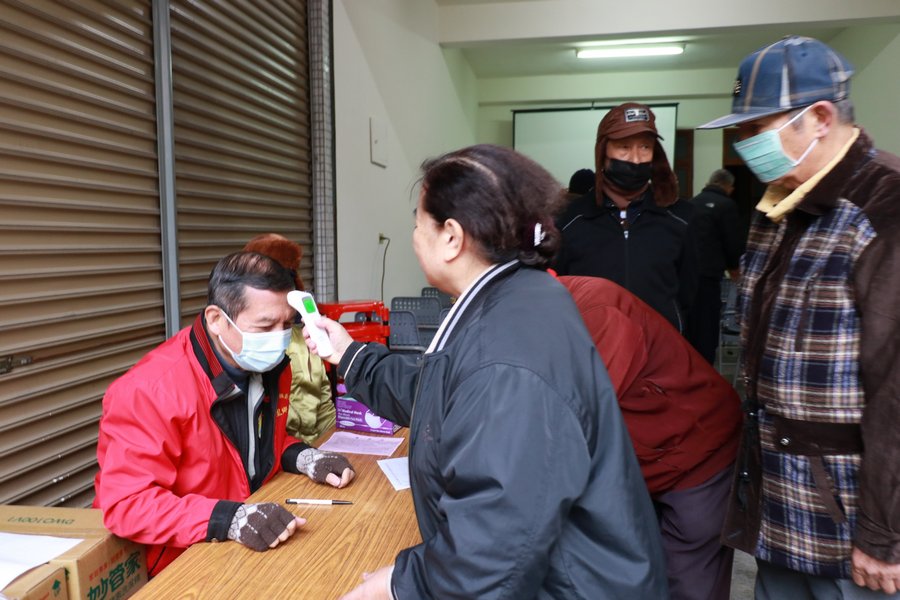 臺中慈濟醫院外科團隊水里推素 鄉親熱情出席