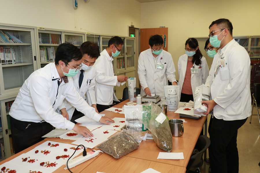 慈濟中醫實習醫師結業 集氣茶飲包感恩懿德爸媽